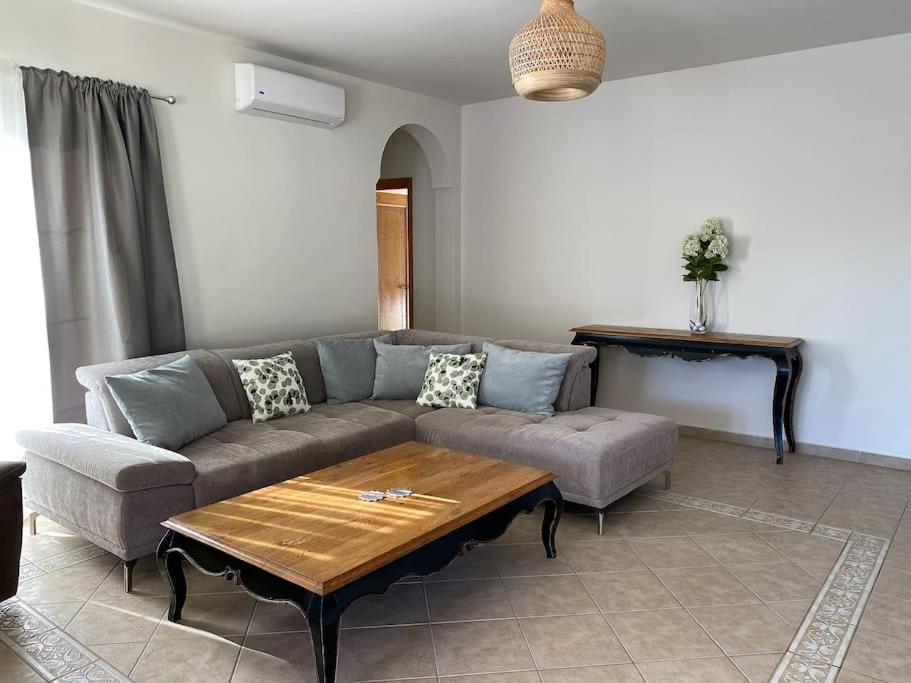 Comfortable Family House With Pool And Jacuzzi Costa De Antigua Zewnętrze zdjęcie