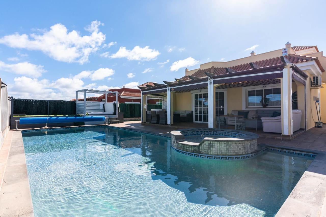 Comfortable Family House With Pool And Jacuzzi Costa De Antigua Zewnętrze zdjęcie